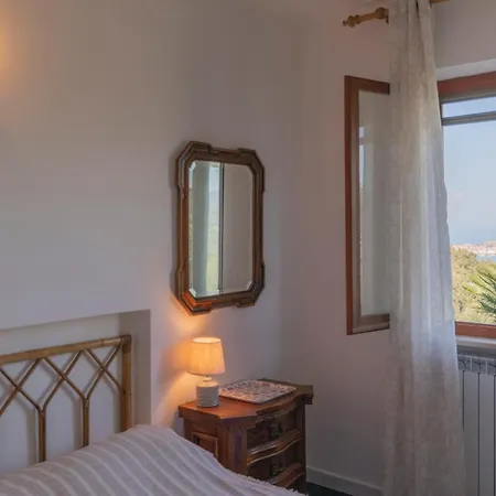 펜션 Verde, Natura, Vista Mare E Relax 포르토페라이오