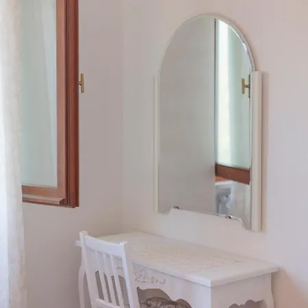 Holiday home Helloelba
